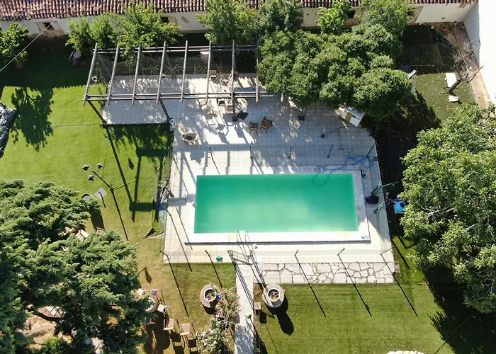Casa Rural Palacio Conde De Aldana Con Piscina Entre Encinares Y Dehesas