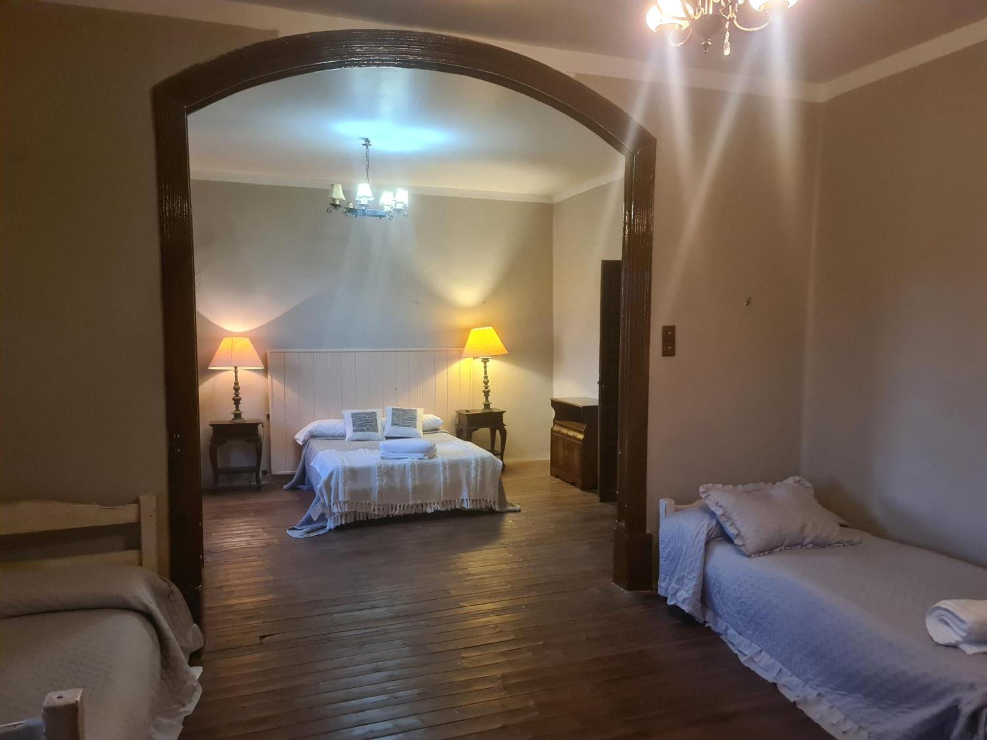Holiday home Palacio Conde De Aldana Con Piscina Entre Encinares Y Dehesas Terradillos