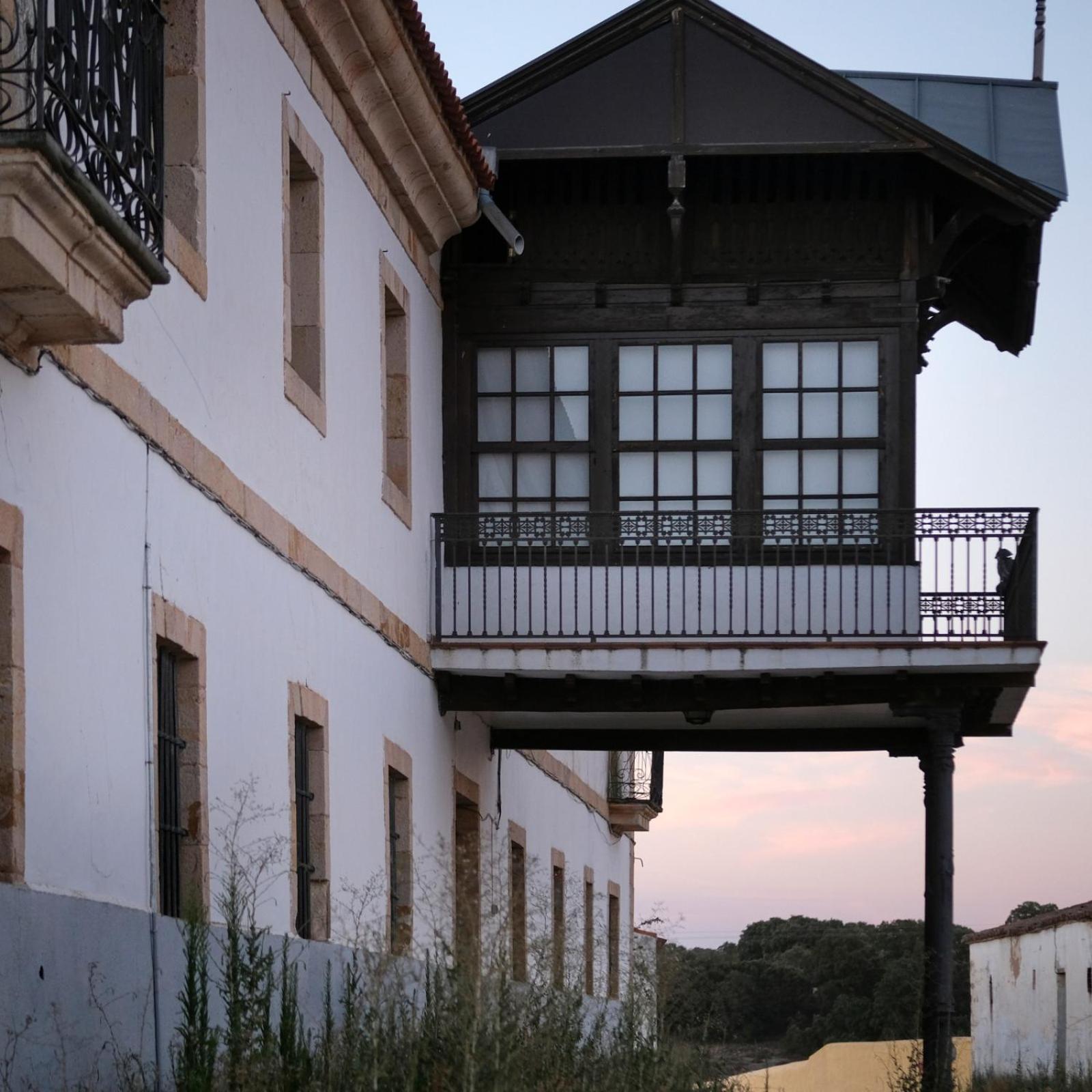 Palacio Conde De Aldana Con Piscina Entre Encinares Y Dehesas Holiday home Terradillos