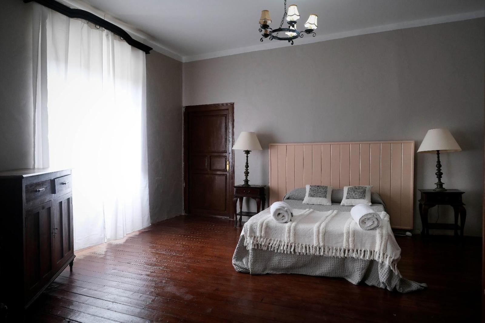 Holiday home Palacio Conde De Aldana Con Piscina Entre Encinares Y Dehesas *